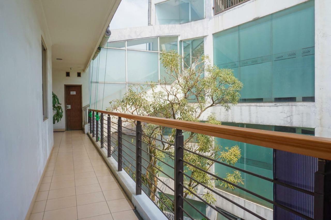 Residences By Reddoorz Near Maranatha University Bandung Exterior photo