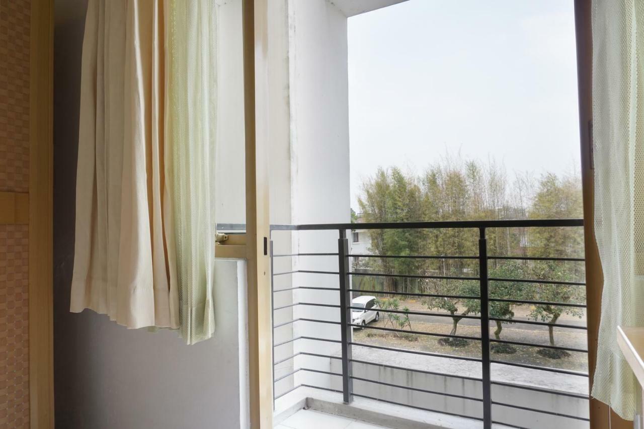 Residences By Reddoorz Near Maranatha University Bandung Exterior photo