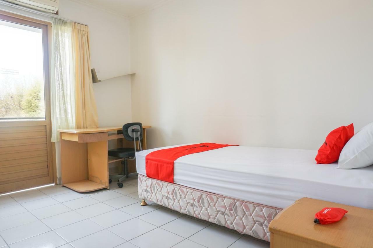 Residences By Reddoorz Near Maranatha University Bandung Exterior photo